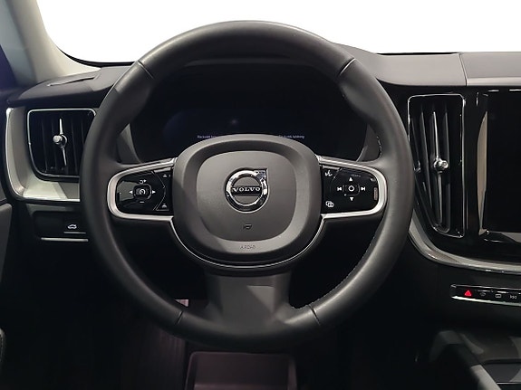 Volvo XC60 10 of 19