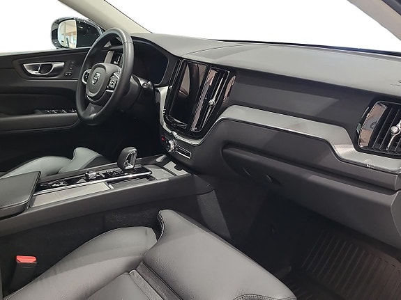 Volvo XC60 4 of 19