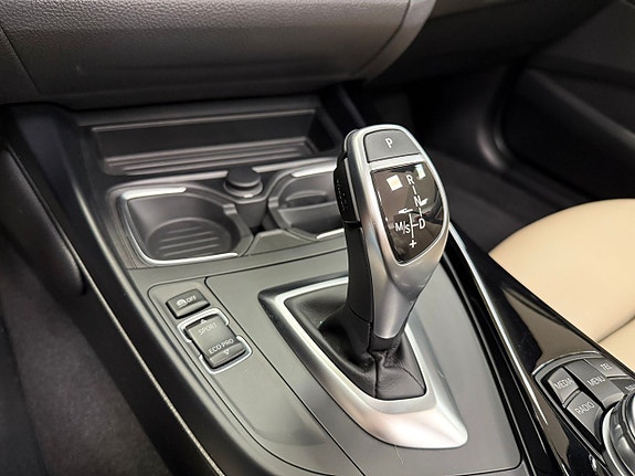BMW 228i 18 of 27