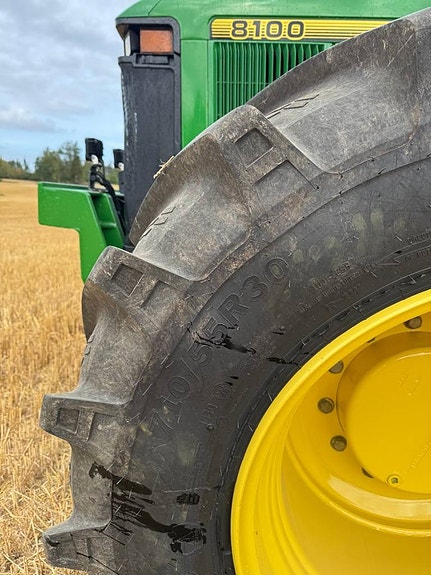 John Deere 8100 års 95 Tim 6900 väldigt fint skick 7 of 12