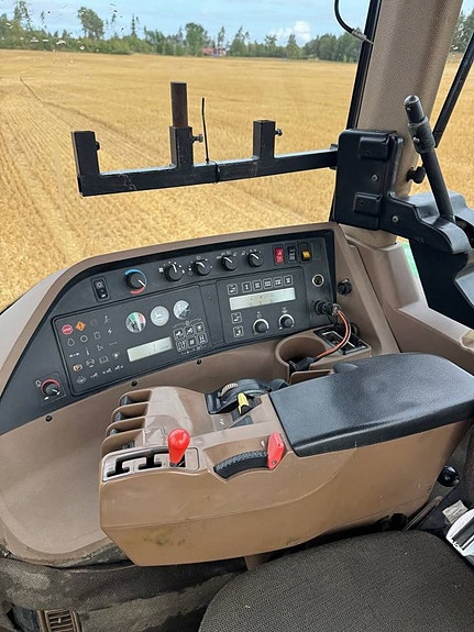 John Deere 8100 års 95 Tim 6900 väldigt fint skick 9 of 12