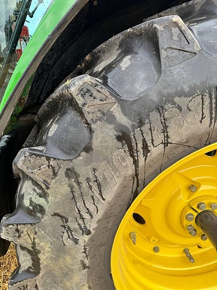 John Deere 8100 års 95 Tim 6900 väldigt fint skick 6 of 12