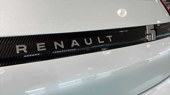 Renault 5 E-Tech 25 of 25