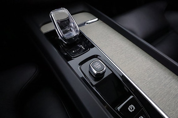 Volvo XC60 24 of 28