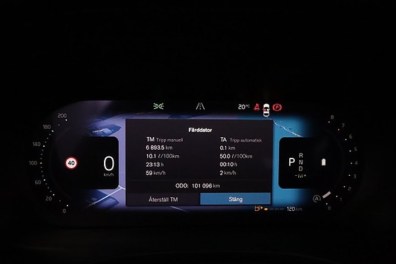 Volvo XC60 16 of 28