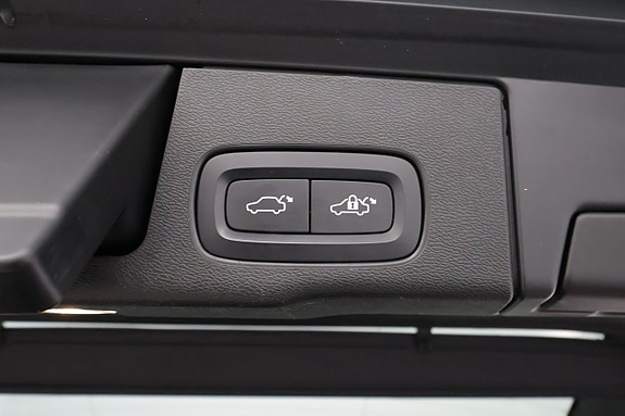Volvo XC60 28 of 28