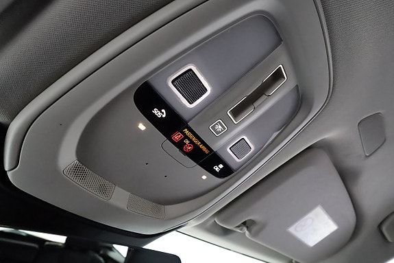 Volvo XC60 25 of 28