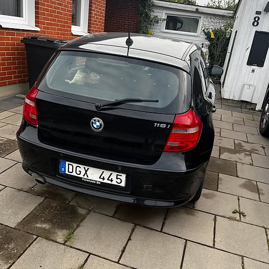 BMW 116i 5 of 6