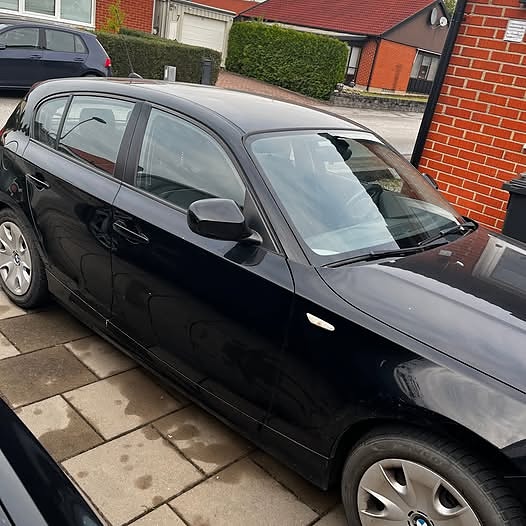BMW 116i 4 of 6