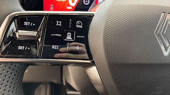 Renault Scenic E-Tech 14 of 19