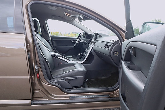 Volvo V70 12 of 20
