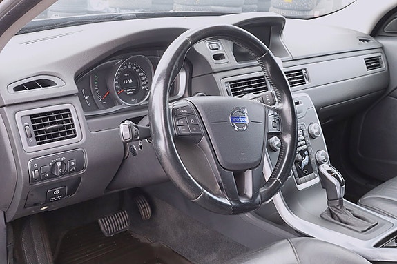 Volvo V70 11 of 20