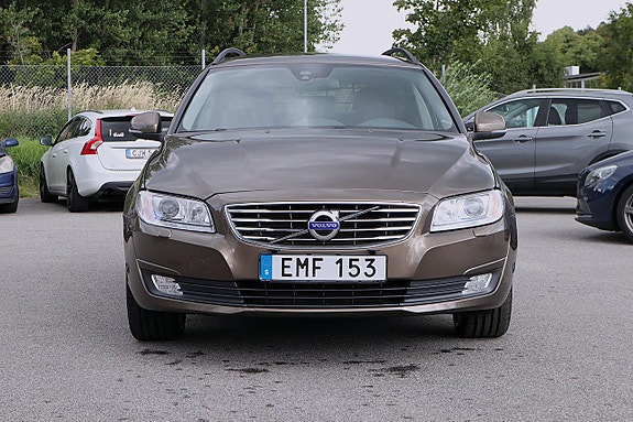 Volvo V70 2 of 20