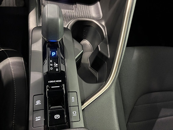 Toyota C-HR 8 of 12