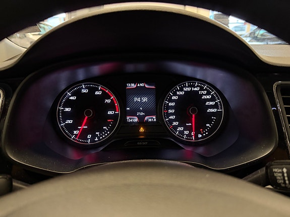 Seat Leon 10 of 16