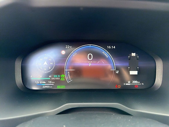 Toyota RAV4 Plug-in Hybrid 21 of 27