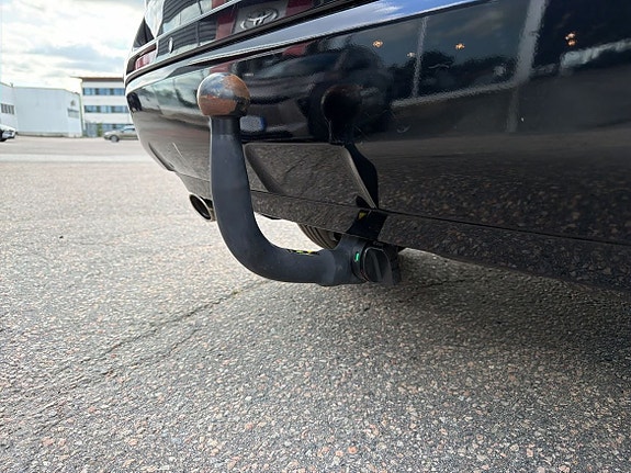 Toyota RAV4 Plug-in Hybrid 16 of 27
