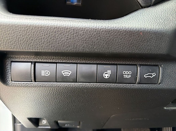 Toyota RAV4 Plug-in Hybrid 20 of 27