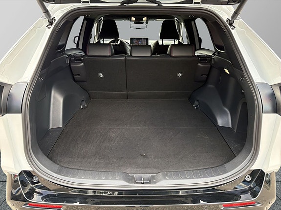 Toyota RAV4 Plug-in Hybrid 12 of 27