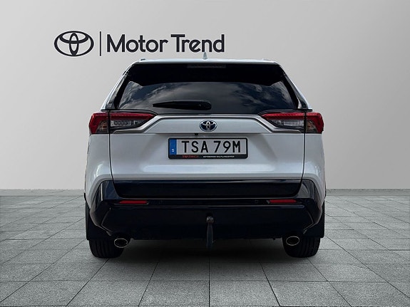 Toyota RAV4 Plug-in Hybrid 5 of 27