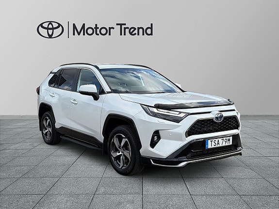 Toyota RAV4 Plug-in Hybrid 7 of 27