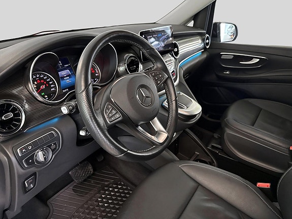 Mercedes-Benz EQV300 5 of 14