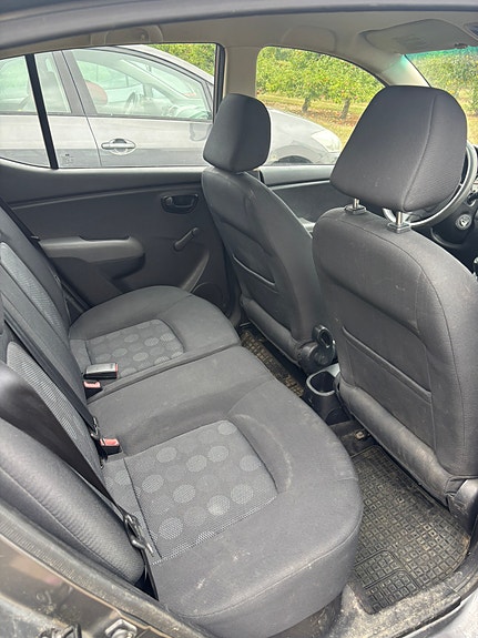 Hyundai i10 8 of 11