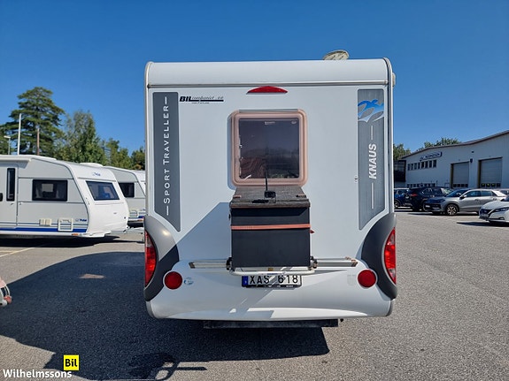 Knaus SPORT 500 ALKOV 4 BÄLTADE PLATSER 7 800 MIL SOLCELL PORTABEL AC 7 of 19