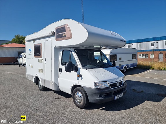 Knaus SPORT 500 ALKOV 4 BÄLTADE PLATSER 7 800 MIL SOLCELL PORTABEL AC 3 of 19