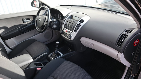 Kia Ceed 12 of 15