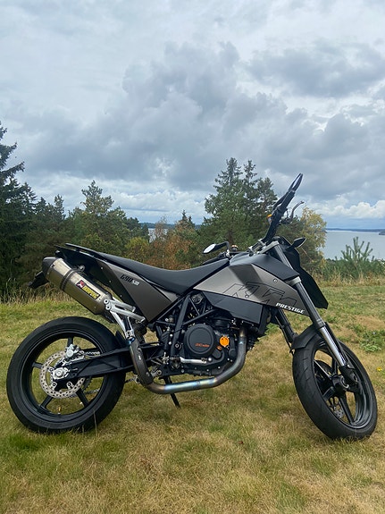 KTM 690 SM PRESTIGE (A2) 3 of 4