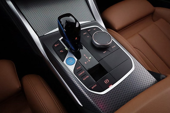 BMW i4 25 of 29