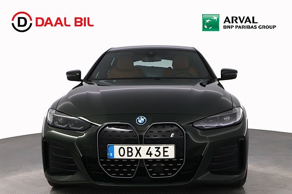 BMW i4 2 of 29