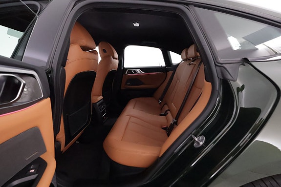BMW i4 12 of 29