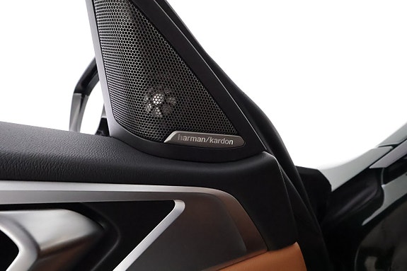 BMW i4 26 of 29