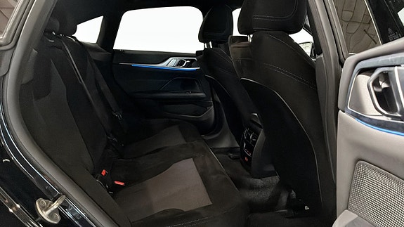 BMW i4 5 of 8