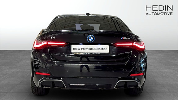 BMW i4 7 of 8