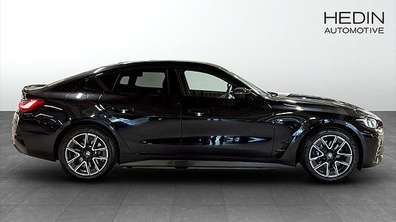 BMW i4 6 of 8