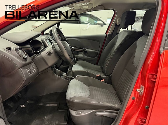 Renault Clio 11 of 21