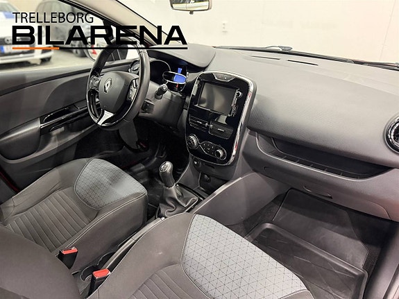 Renault Clio 12 of 21