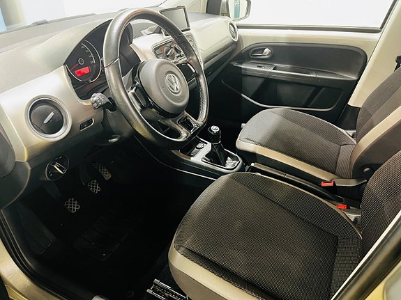 Volkswagen UP! 6 of 14