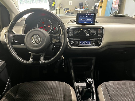 Volkswagen UP! 9 of 14