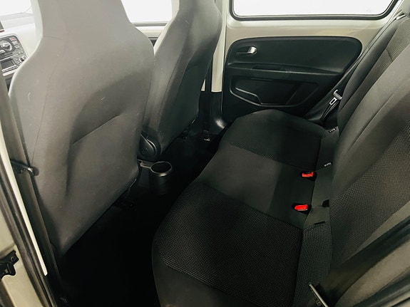 Volkswagen UP! 7 of 14