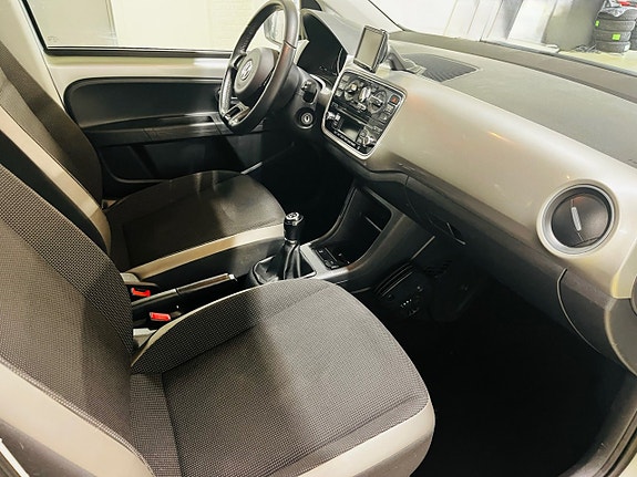 Volkswagen UP! 10 of 14