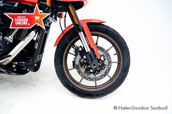 Harley-Davidson Lowrider ST *Hemleverans* 6 of 8