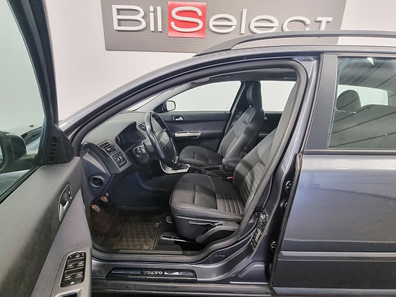 Volvo V50 5 of 21
