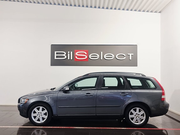 Volvo V50 2 of 21