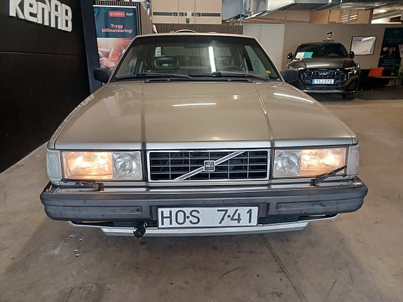 Volvo 780 3 of 20