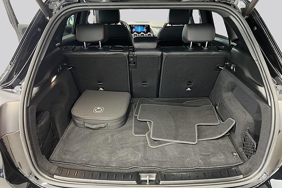 Mercedes-Benz EQA300 14 of 14