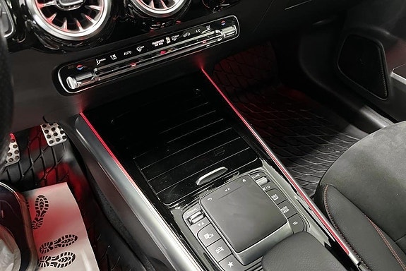 Mercedes-Benz EQA300 12 of 14